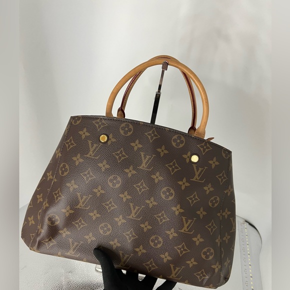 Louis Vuitton Montaigne bag - Picture 13 of 14